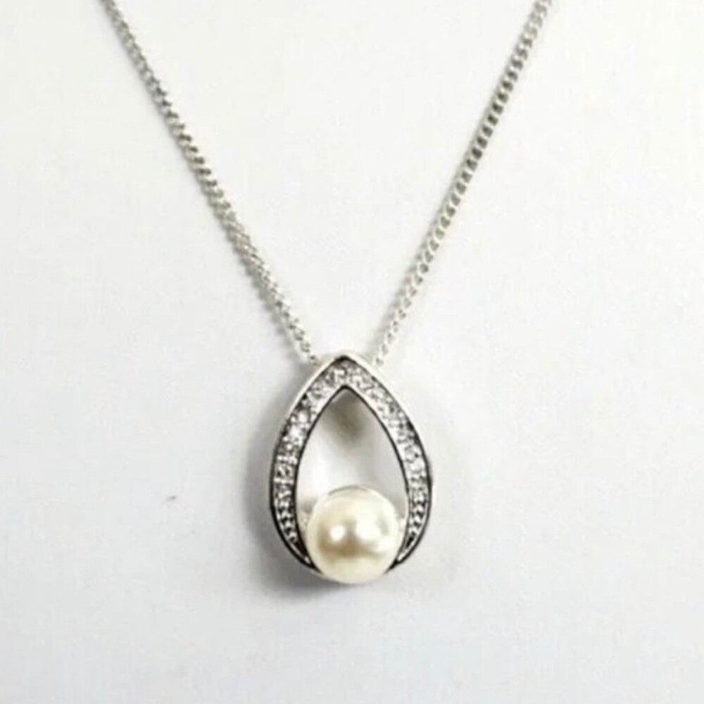 Teardrop Rhinestone Pendant with Center Pearl Silver Tone